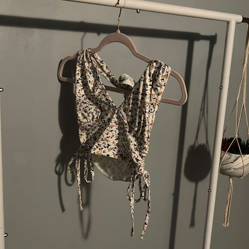 Crop halter top